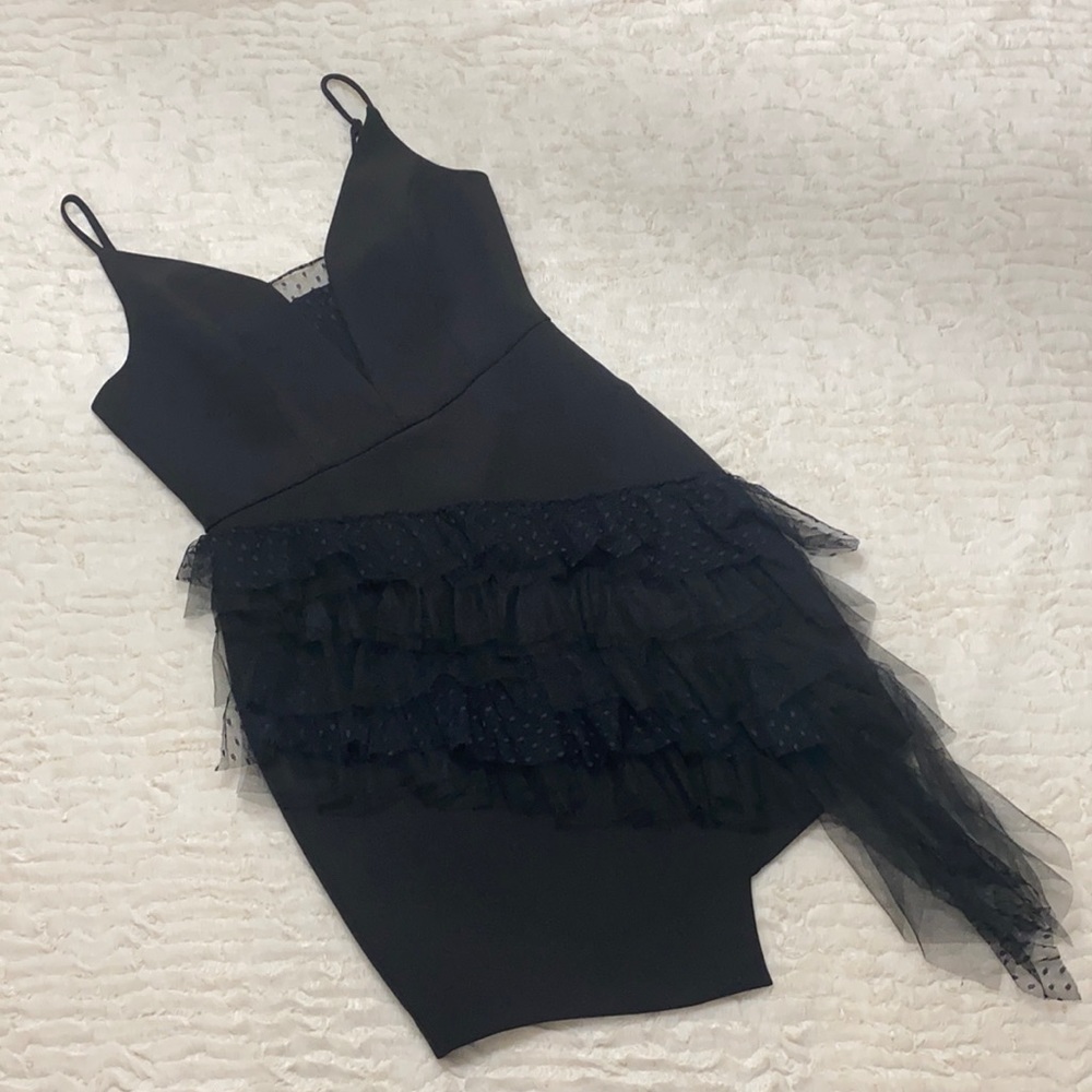 BCBGMaxAzria size 6 mini dress